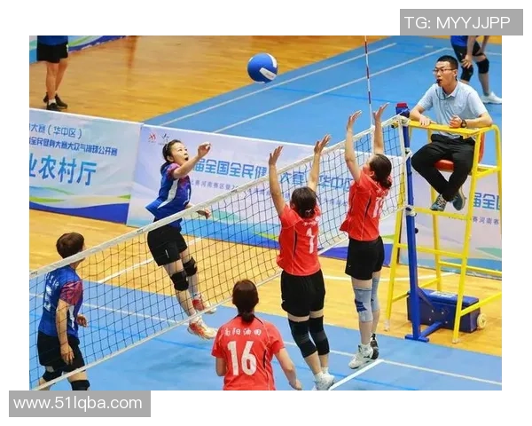 深圳排球队的力量揭秘:排球巨献背后的奋斗与荣耀 深圳排球队的力量揭秘:排球巨献背后的奋斗与荣耀