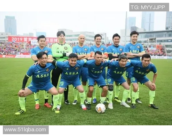 足球明星齐聚一堂共同演绎激情四溢的梦想之歌 足球明星齐聚一堂共同演绎激情四溢的梦想之歌